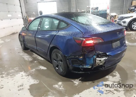 2021 Tesla Model 3 Long Range Dual Motor All-Wheel Drive z USA, uszkodzony, nr VIN 5YJ3E1EB5MF012926